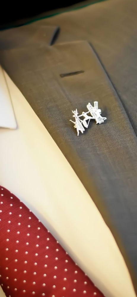 Freedom brooch _thumbnail_1